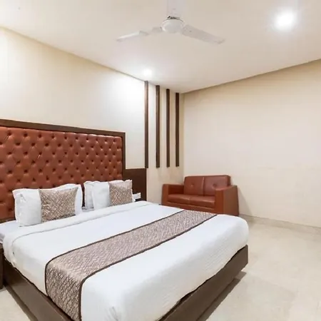 Vertigo Kurla West Hotel