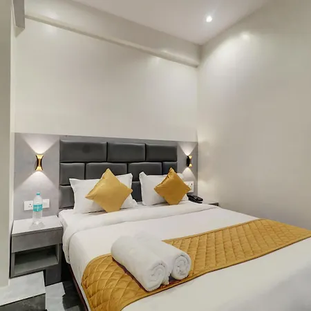 Hotel Enigma 3*