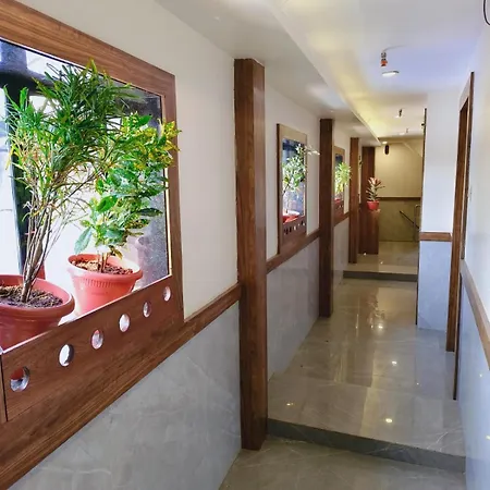 Hotel Elegant - Mohammed Ali Road Mumbai