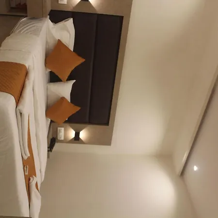Hotel Metro Mumbai