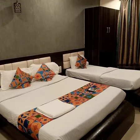 Guest house Airport-intl Airport Near To Airport & Bkc Us Consulate 2*