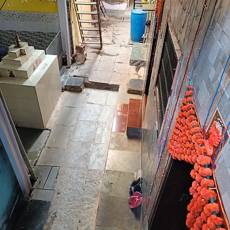 Santoshi Naresh Sarsar Apartment Mumbai