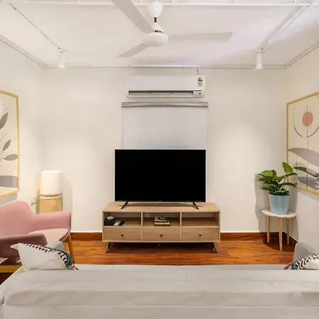 48b 1bhk Khar W By The Company Apartment *