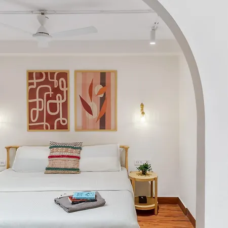48b 1bhk Khar W By The Company Apartment *