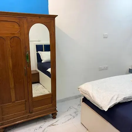 Modern 1bhk Retreat At Waroda Road, Bandra 203 * Mumbai