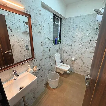 Modern 1bhk Retreat At Waroda Road, Bandra 203 Apartment *