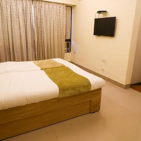 Hotel Tuliip Residency 3*