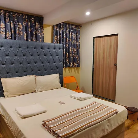 Garden View - Near Nesco Guest house Mumbai