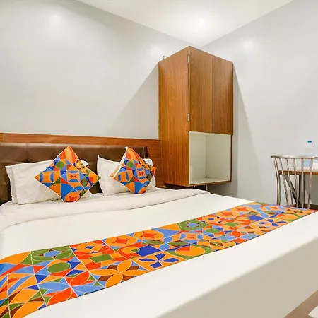 Via Powai Hotel 3*
