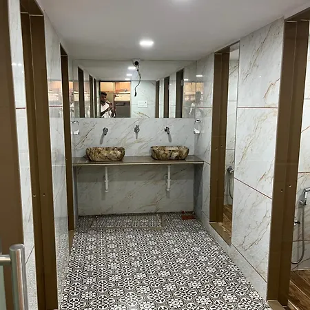 Apartment Apex Andheri - Near Airport And Marol Metro Station