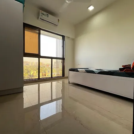 Shared In Building In Upper Juhu