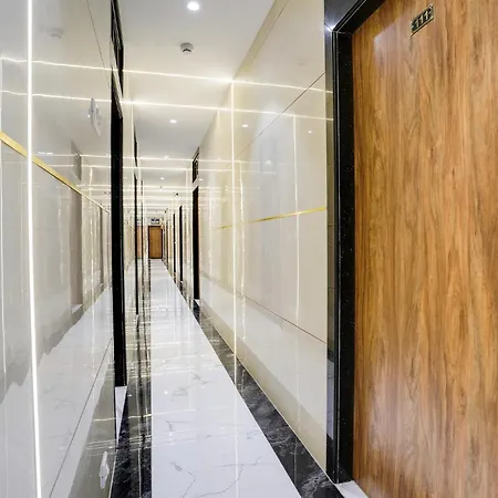 Via Rr Residency - Near Bkc 3*