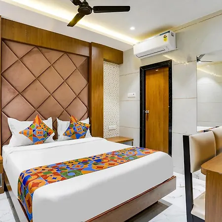 Via Rr Residency - Near Bkc Hotel 3*