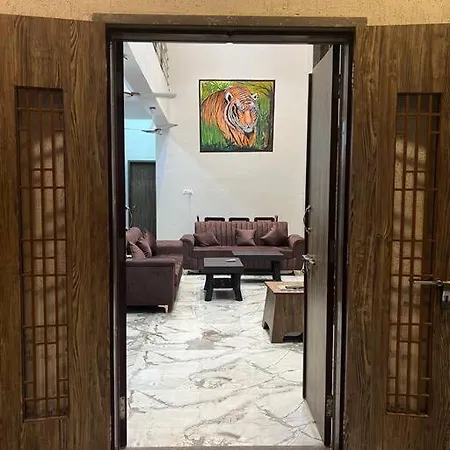 Gk House 5bhk Pvt Pool *