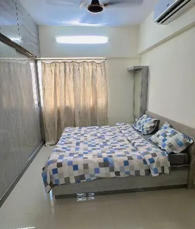 Apartment Pixiestays Malad East Mumbai