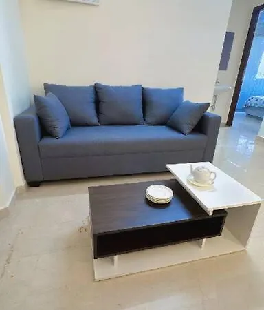 Pixiestays Malad East Mumbai