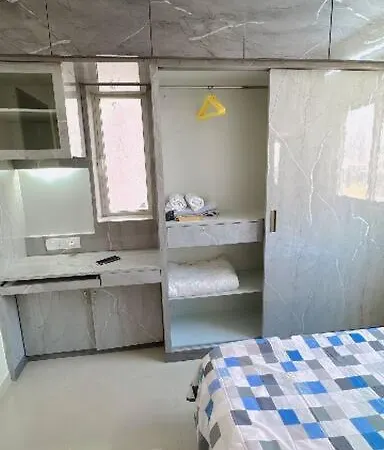 Pixiestays Malad East Apartment *