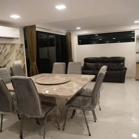 Villa Stayhaven Starmount 4bhk & Pool