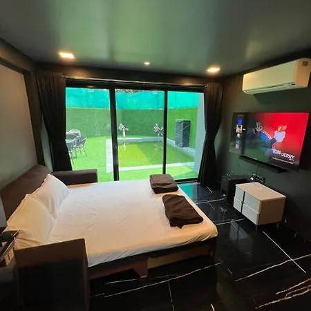 Stayhaven Starmount 4bhk & Pool * Mumbai