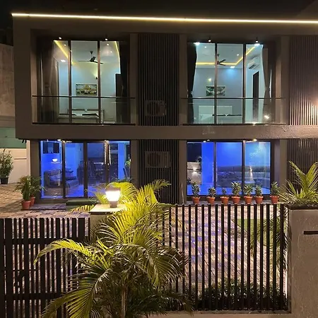 Stayhaven Starmount 4bhk & Pool *