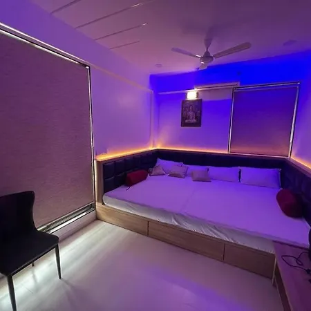 Villa 3bhk Parindacasa With Pvt Pool & Uhd Theatre Mumbai