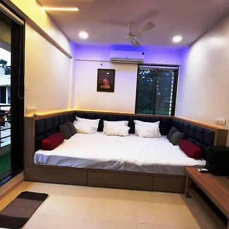 3bhk Parindacasa With Pvt Pool & Uhd Theatre