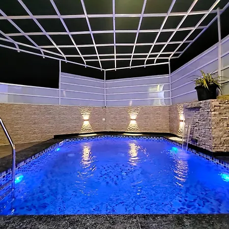 3bhk Parindacasa With Pvt Pool & Uhd Theatre Mumbai