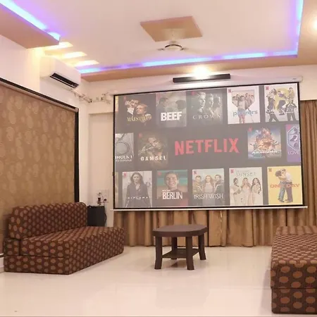 Stayhaven Aqua With Pvt Theatre & Pool Villa Mumbai
