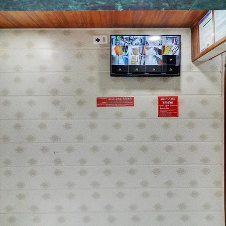 Ab Residency Near Kokilaben Dhirubhai Ambani Hospital Andheri West Hotel