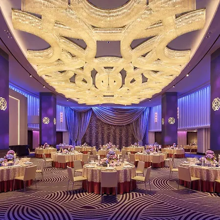 Grand Hyatt And Residences Hotel