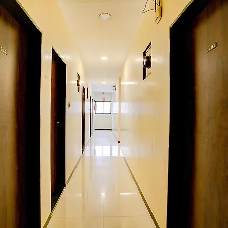 Fabhotel Prakash - Nr International Airport Mumbai