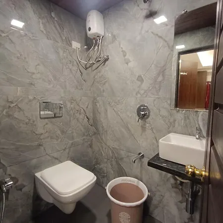 Hotel Ar Residency