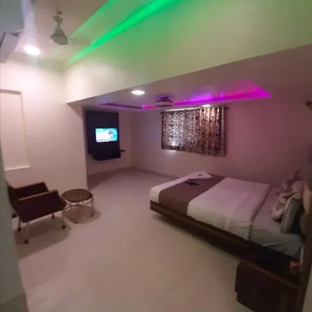Fabhotel Golden Palms 2* Mumbai