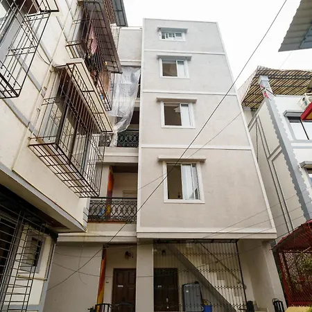 Cleo 1bhk Khar W By The Company Bed & Breakfast 4*