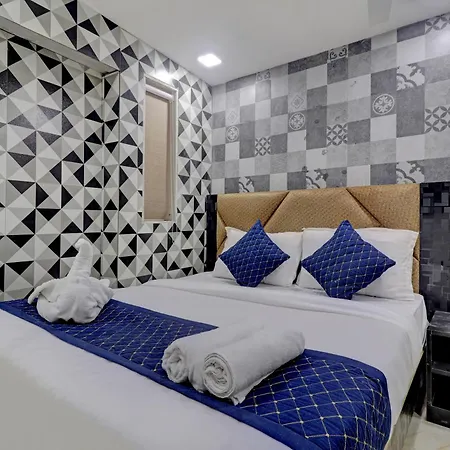 Capsule hotel Parle Mumbai