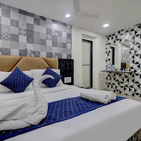 Capsule hotel Parle Mumbai
