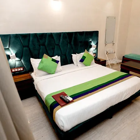 Golden Tulipz Hotel