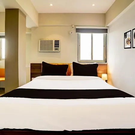 Vibes Juhu Hotel 4*