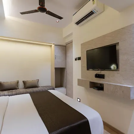 Hotel Larmont Luxury