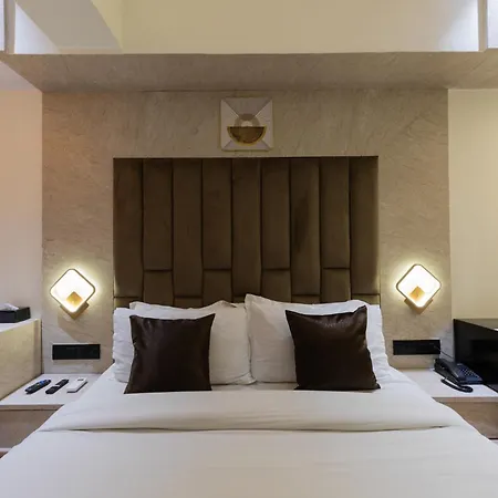 Larmont Luxury Hotel