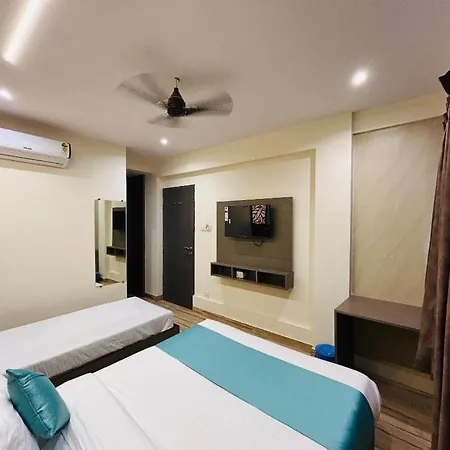 Hotel Le West Near Exhibition Center & 3*