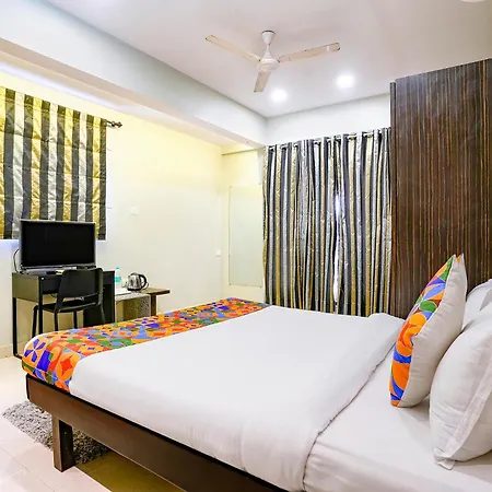 Fabhotel Corporate Bandra Hotel 3*