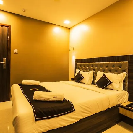 Golden Crown Guest house *