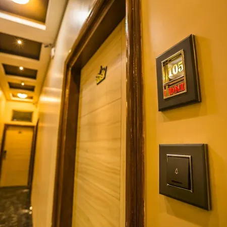 Guest house Golden Crown Mumbai