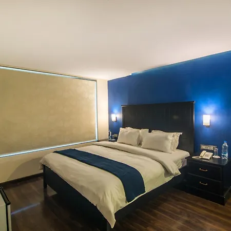 The V Sadan Bed & Breakfast 4*