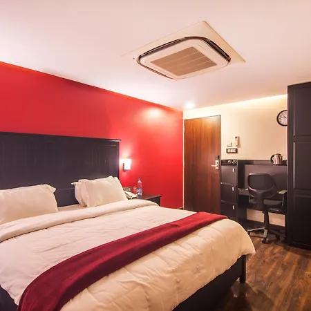 Bed & Breakfast The V Sadan 4*