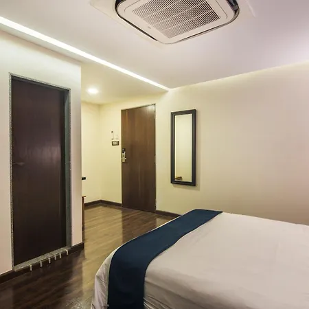 Bed & Breakfast The V Sadan
