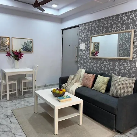 Bandra Nest Peaceful Retreat Nr Veronica Road Apartment
