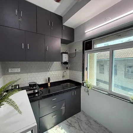 Apartment Bandra Nest Peaceful Retreat Nr Veronica Road
