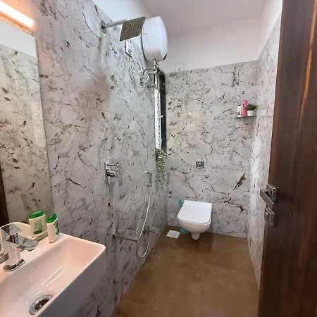 Apartment Bandra Nest Peaceful Retreat Nr Veronica Road Mumbai